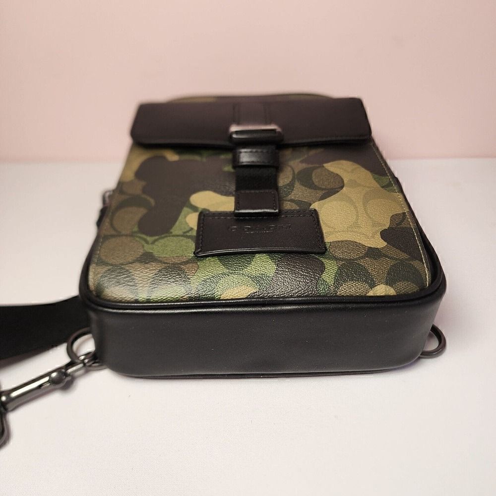 NWT Coach CL944 Track Pack Signature Canvas Camo Green - Picture 7 of 7